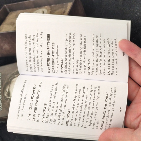 New Era Elements Tarot Card Deck by Eleonore F. Pieper​ - Picture 4 of 4